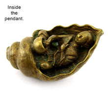Buddhist Monk Phra Uppha Khut Unalomewith Conch Shell Thai Protection Amulet